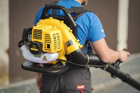 Dmuchawa spalinowa do liści JG Strong