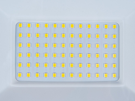 Naświetlacz LED 50W ze statywem budowlanym teleskopowym i przewodem – barwa biała neutralna 4500K (1)
