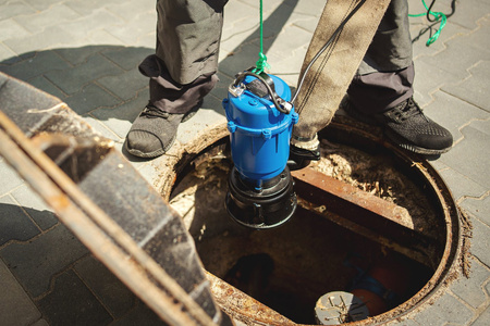 Pompa rozdrabniacz WQD-10-8-0,55 do brudnej wody /zielona/