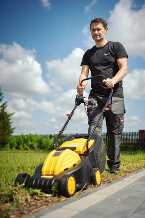 INDUKCYJNA KOSIARKA ELEKTRYCZNA JOHN GARDENER 2000W 32CM