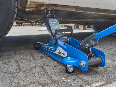 Podnośnik hydrauliczny 2,5T niskoprofilowy SMART + guma