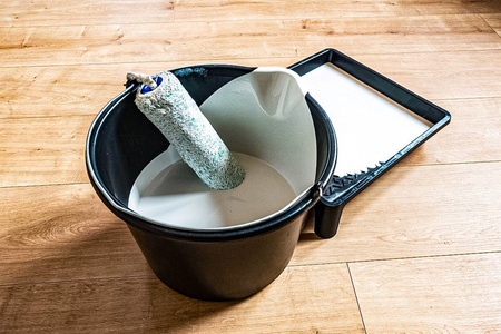 WIADRO BUDOWLANE 12L Z LEJKIEM MIARĄ WZMACNIANE OCYNKOWANY UCHWYT LEJEK