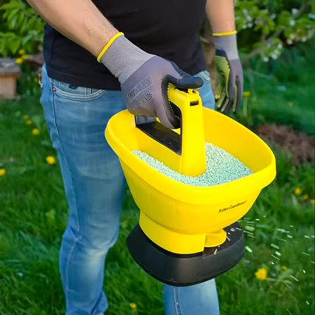 Siewnik ogrodowy na baterie 2,7L (4)