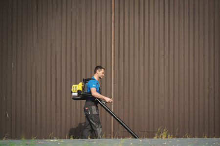 Dmuchawa spalinowa do liści JG Strong