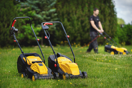 KOSIARKA ELEKTRYCZNA JOHN GARDENER 2200W 32CM MODEL HD EXTREME