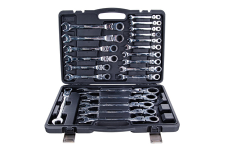 Komplet 22el. kluczy łamanych z grzechotką 6-32mm /alu waliza/