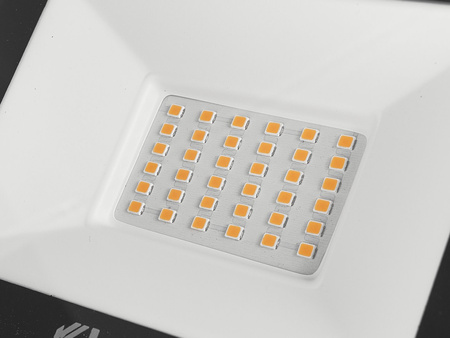 Naświetlacz LED 30W – barwa biała ciepła 2700K (80)