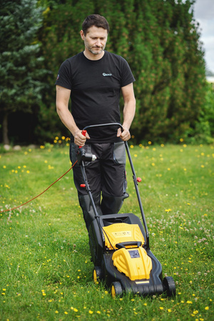 INDUKCYJNA KOSIARKA ELEKTRYCZNA JOHN GARDENER 2000W 32CM